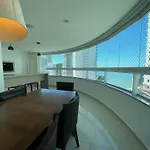 Linda Vista, Amplo Apartamento, 3 suítes, 2 garagens
