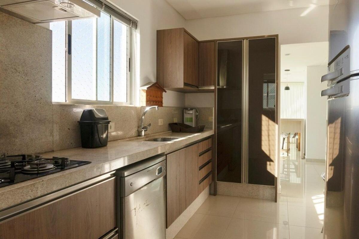 Apartamento Linda Vista, Um Por Andar, 3 Suites, 2 Garagens Balneario Camboriu
