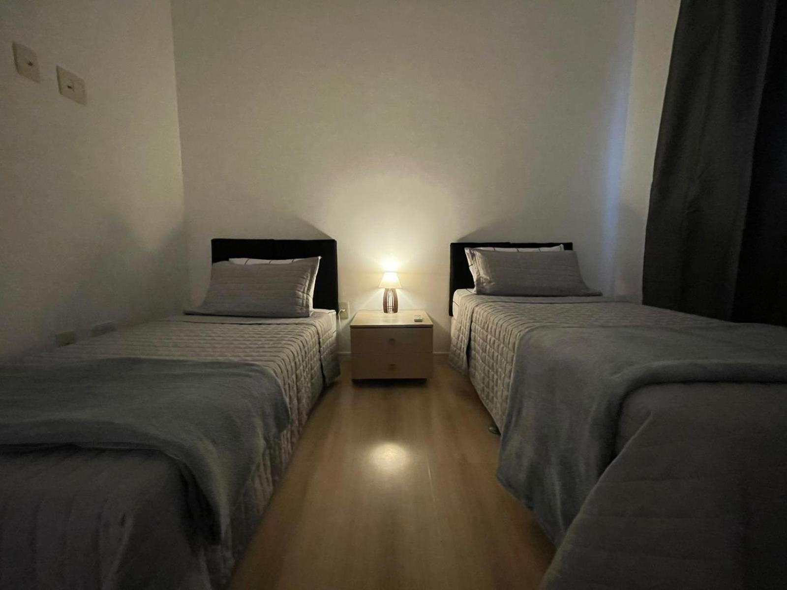 Apartamento Linda Vista, Um Por Andar, 3 Suites, 2 Garagens *
