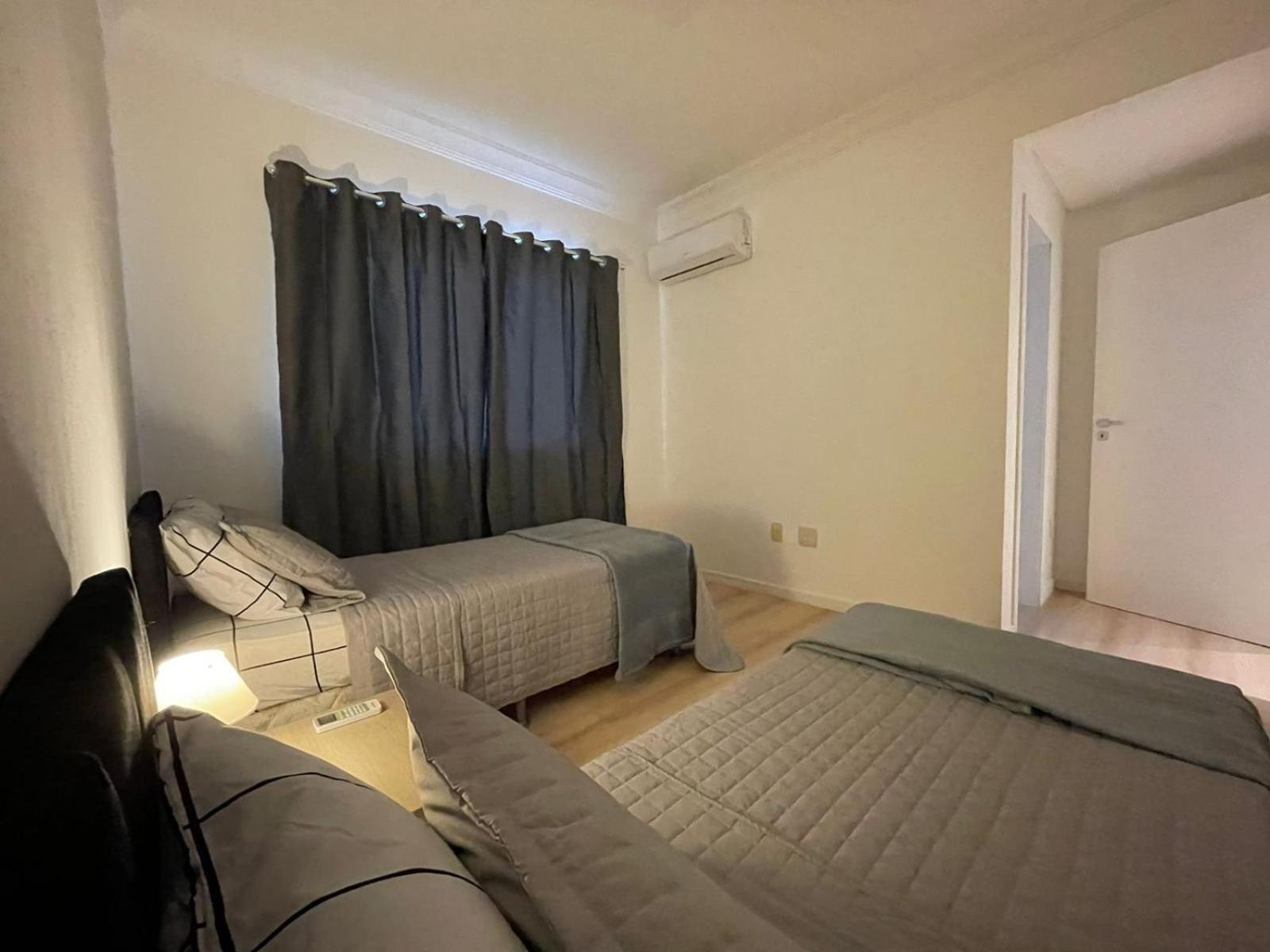 Linda Vista, Um Por Andar, 3 Suites, 2 Garagens Apartamento