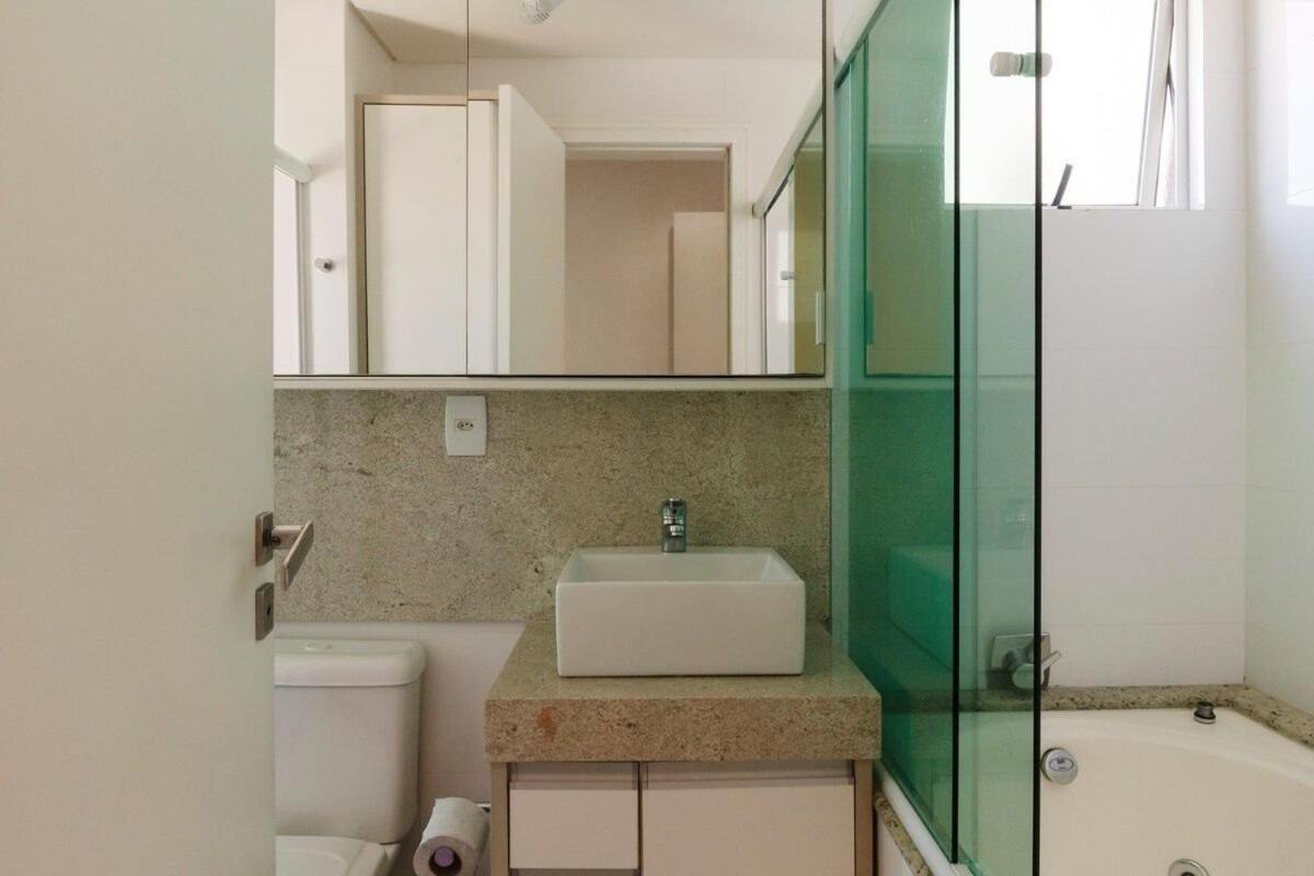 Linda Vista, Um Por Andar, 3 Suites, 2 Garagens Apartamento *