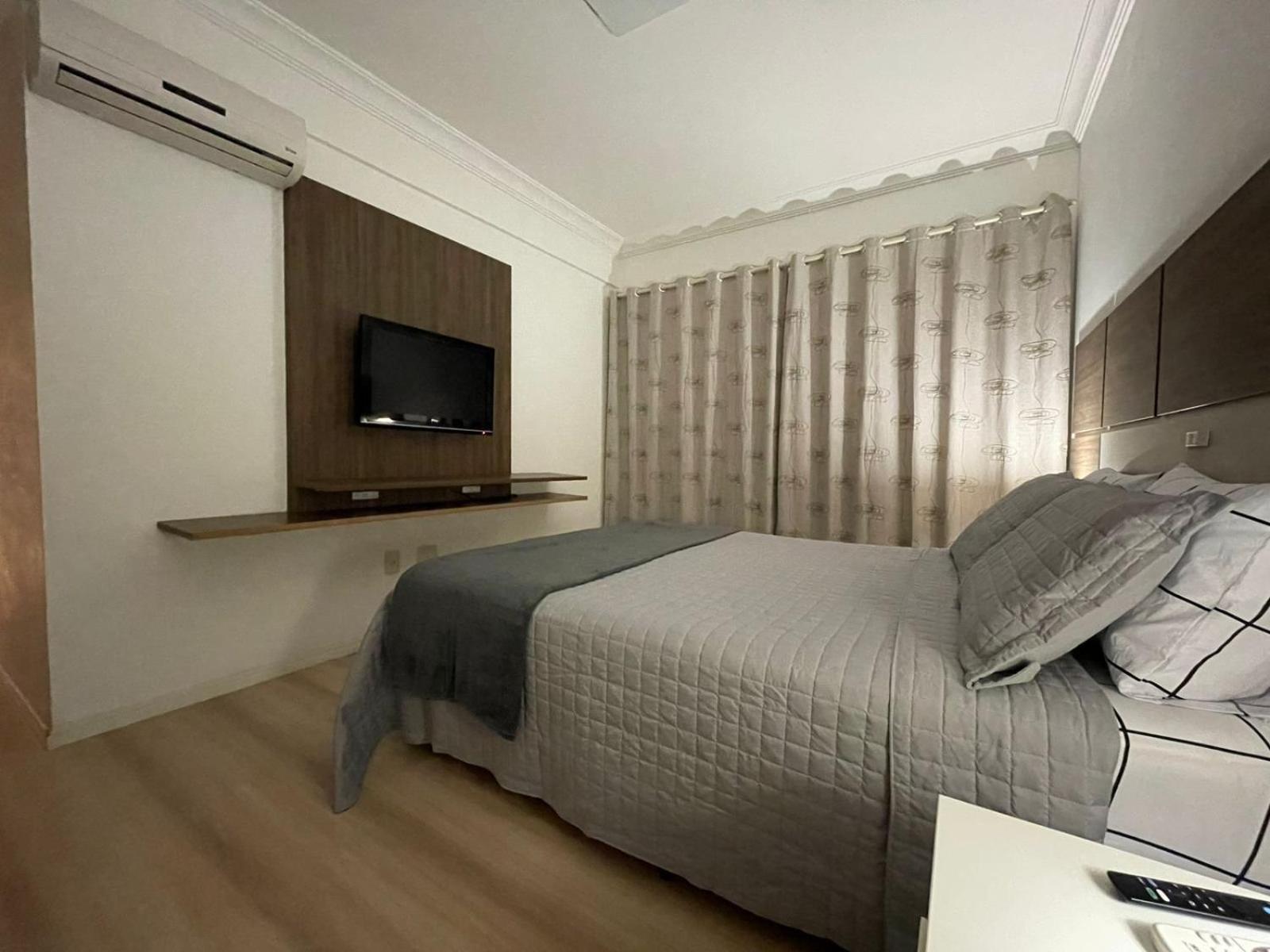 Linda Vista, Um Por Andar, 3 Suites, 2 Garagens Apartamento Balneario Camboriu