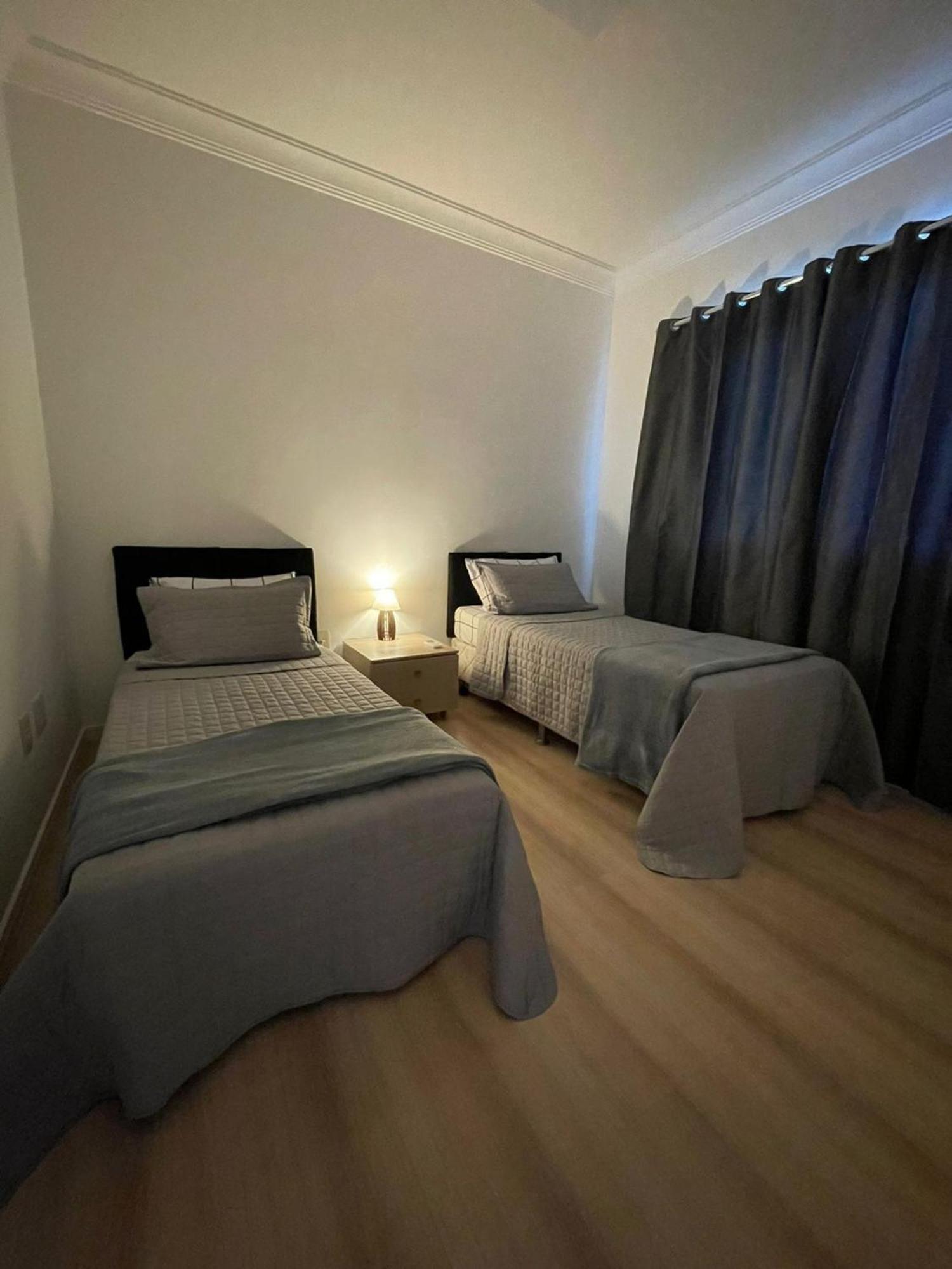 Linda Vista, Um Por Andar, 3 Suites, 2 Garagens Balneario Camboriu
