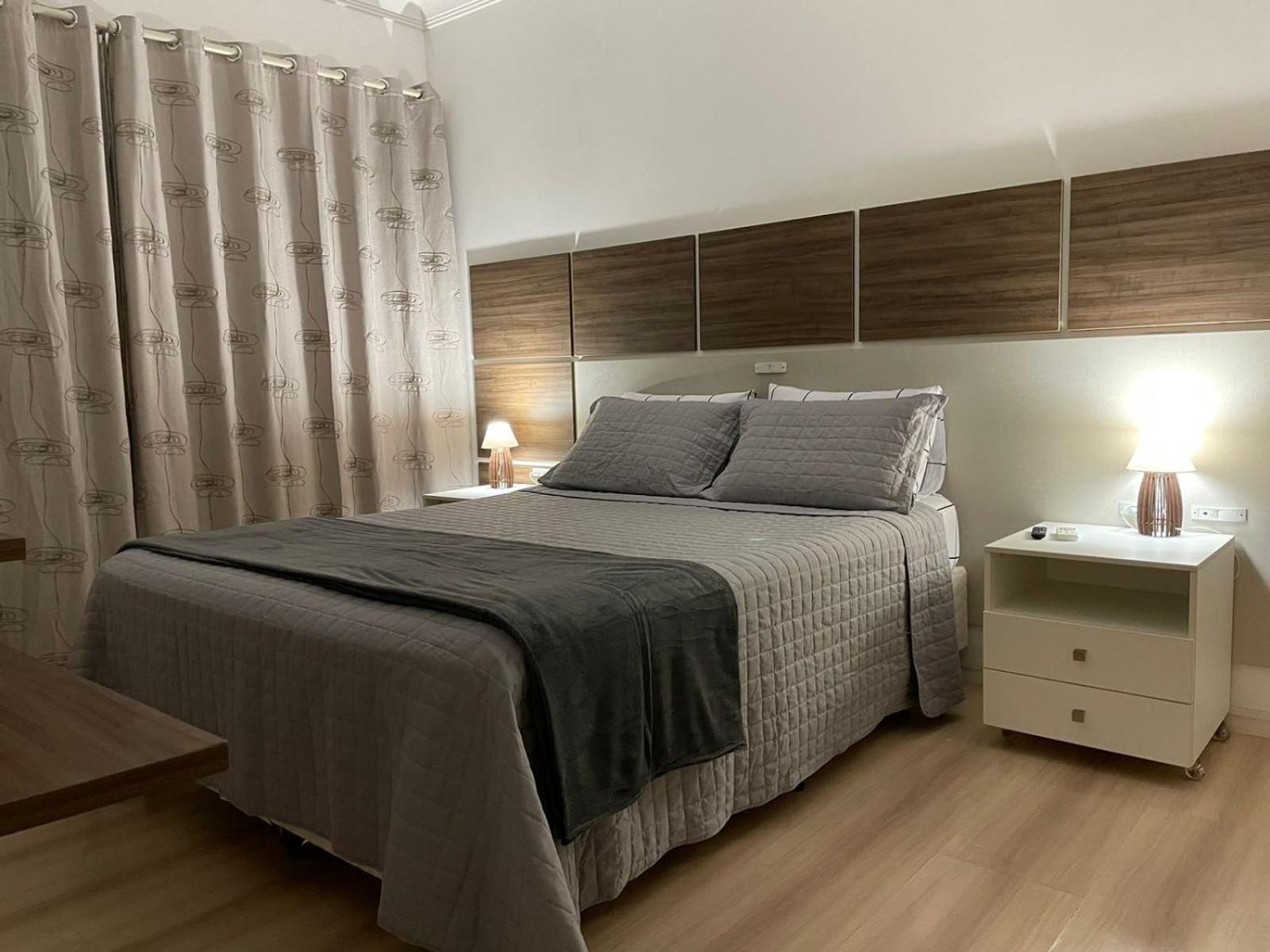 Apartamento Linda Vista, Um Por Andar, 3 Suites, 2 Garagens Balneario Camboriu