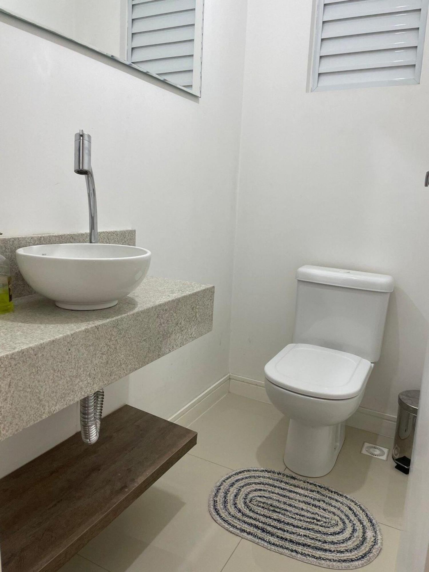 Linda Vista, Um Por Andar, 3 Suites, 2 Garagens * Balneario Camboriu